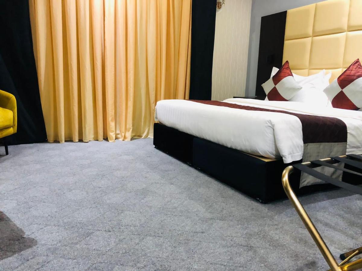 M Platinum Hotel 麦地那 外观 照片