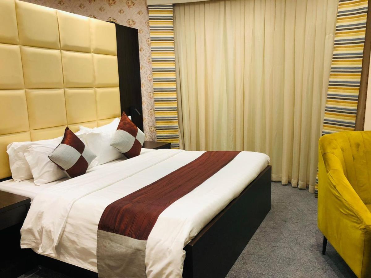 M Platinum Hotel 麦地那 外观 照片